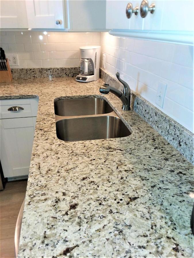 Direct Oceanfront Private Villa Overlooking Pool/Beach - South Forest Beach - Right Next To Coligny Plaza Хилтън Хед Айлънд Екстериор снимка
